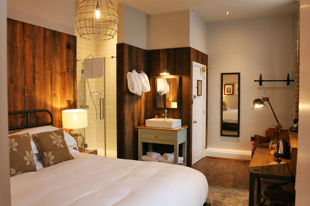 Hinds Head Hotel Олдърмастън Екстериор снимка